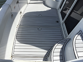 Carver 350 aft deck with AquaTraction